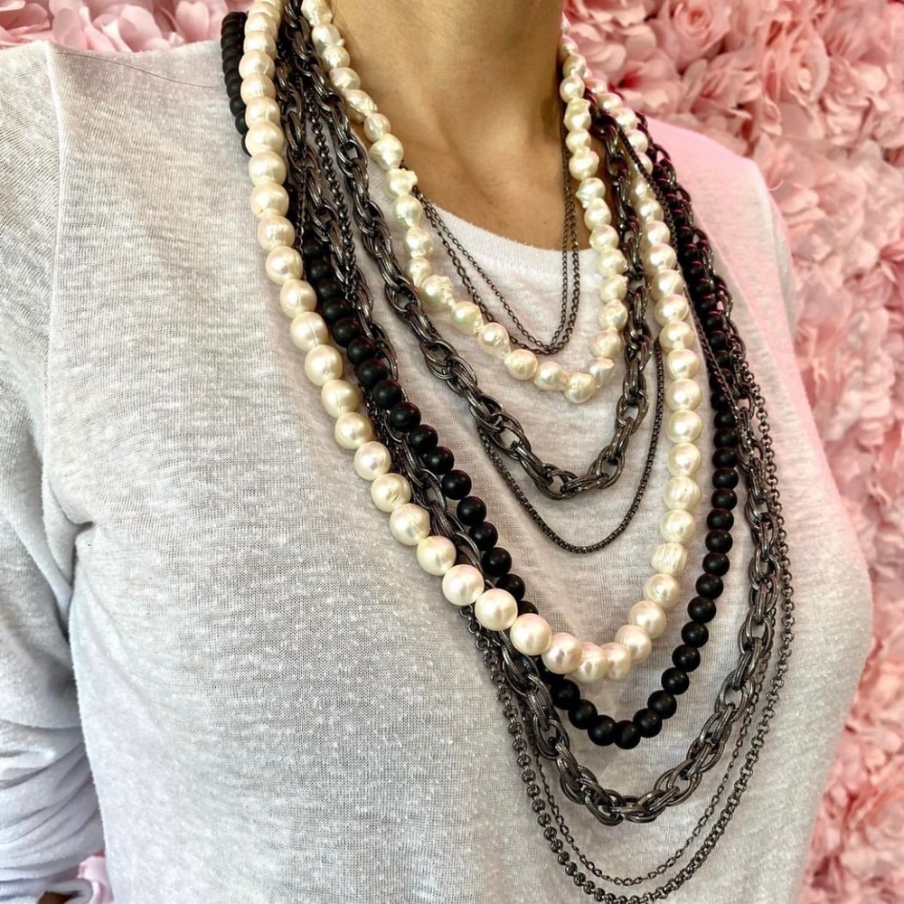 Gorgeous & Sexy Krystal Sasso Ten chain layered necklace!! STUNNING
